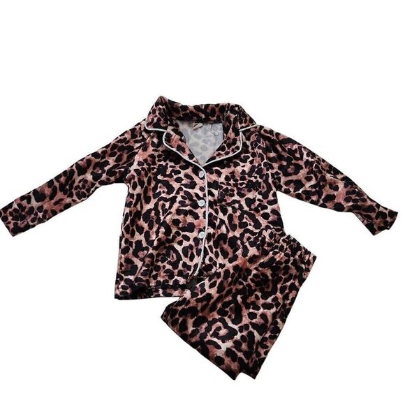 Girls Size 2T Brown Black Satin Leopard Print Button Down 2 Piece Pajama Set - Picture 1 of 4
